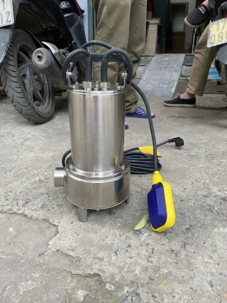 Bơm chìm nước thải inox Perotac: dải mã và cách chọn